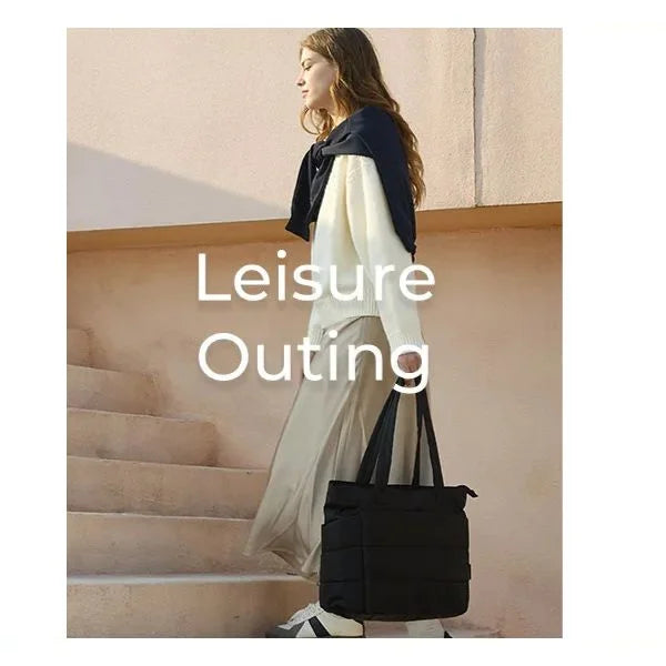 Shoulder Bag in black